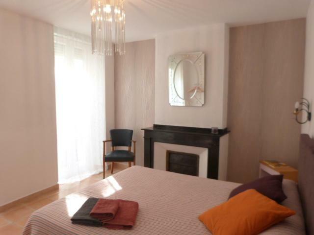 A L'Ombre De La Cathedrale Apartment นาร์บอนน์ ภายนอก รูปภาพ