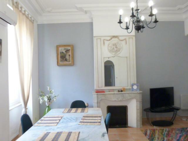 A L'Ombre De La Cathedrale Apartment นาร์บอนน์ ภายนอก รูปภาพ